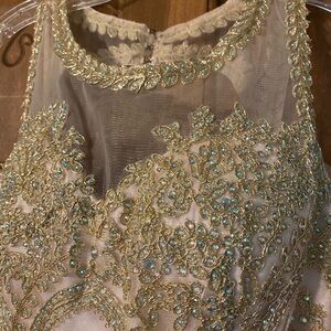 Size Small Prom Dress
•Originally $400. Still has tags
•Corset back/pink